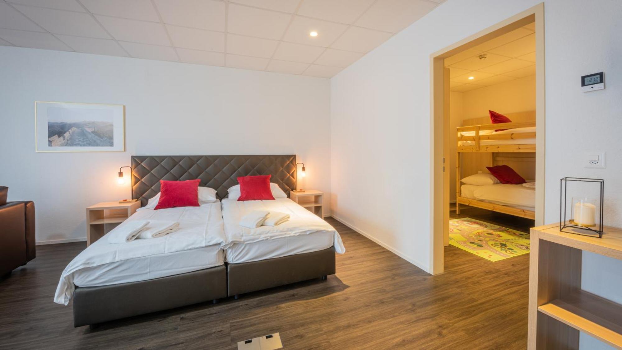 Los Lorentes Apartments Bern Airport Belp Esterno foto