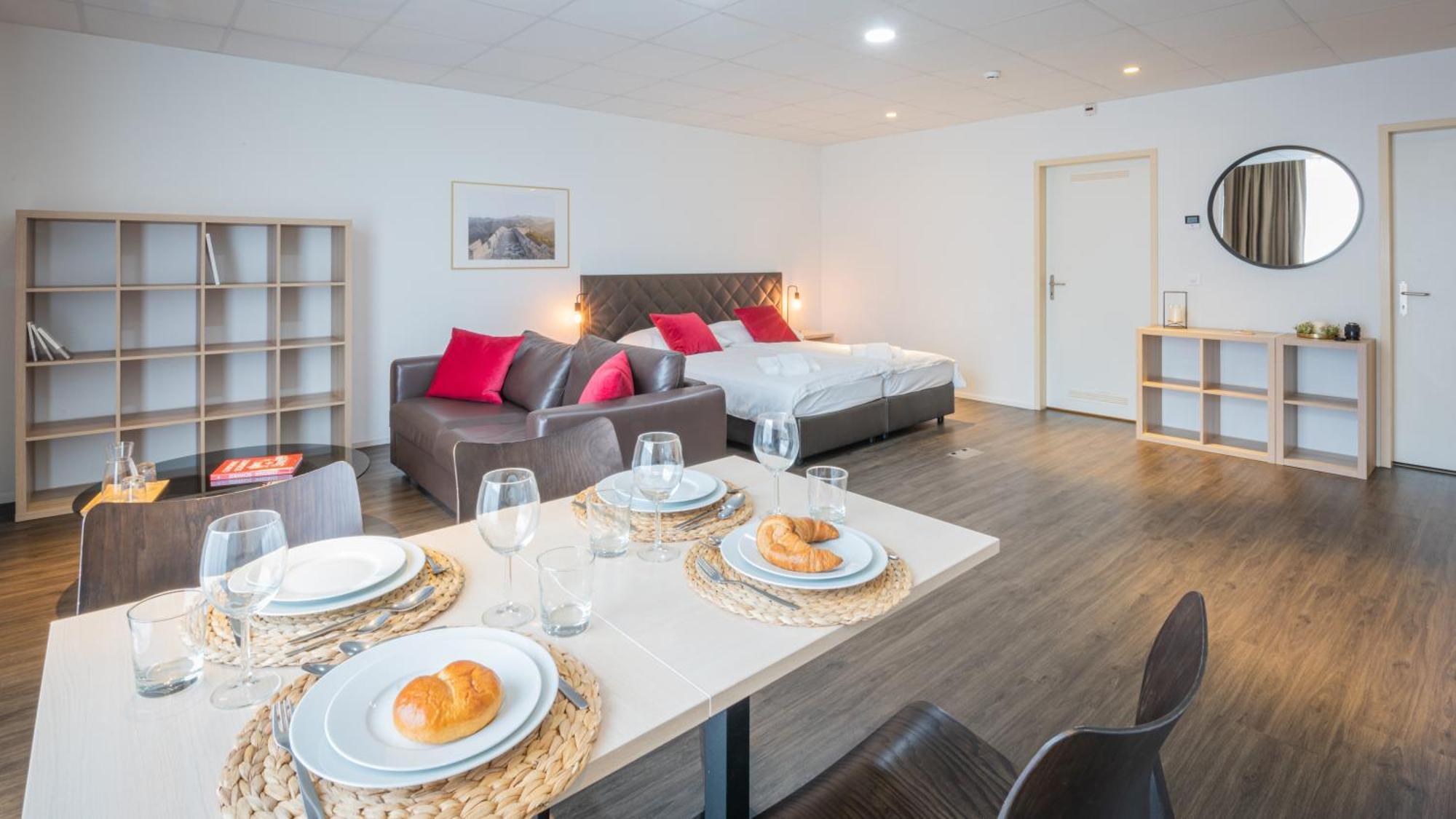 Los Lorentes Apartments Bern Airport Belp Esterno foto