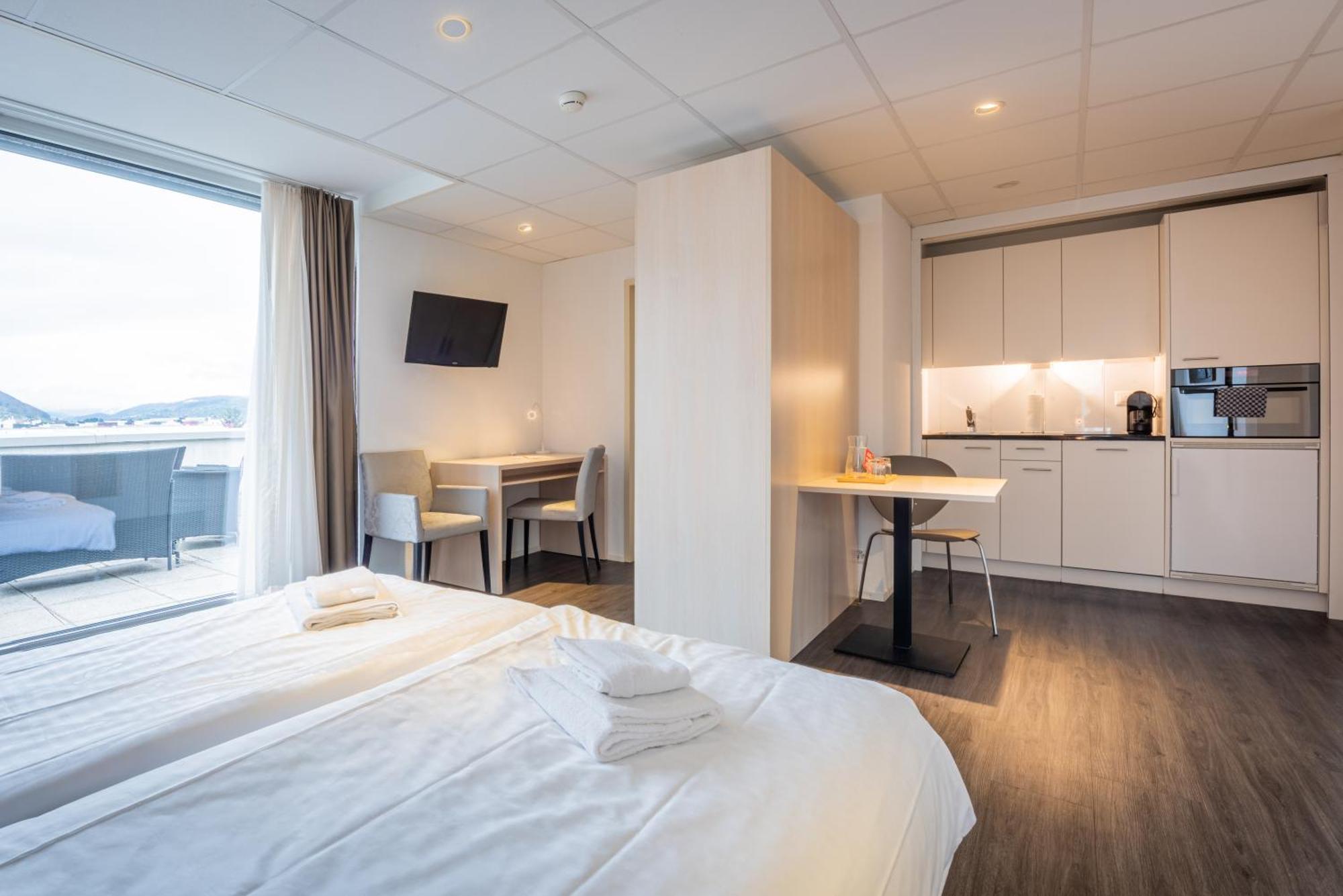 Los Lorentes Apartments Bern Airport Belp Esterno foto