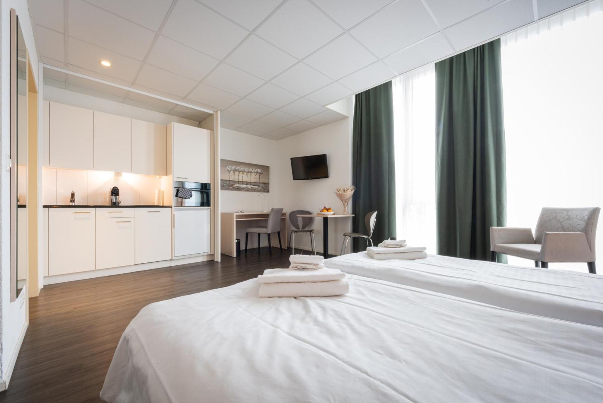 Los Lorentes Apartments Bern Airport Belp Esterno foto