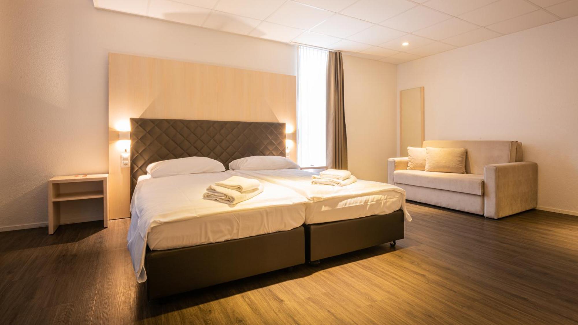 Los Lorentes Apartments Bern Airport Belp Esterno foto