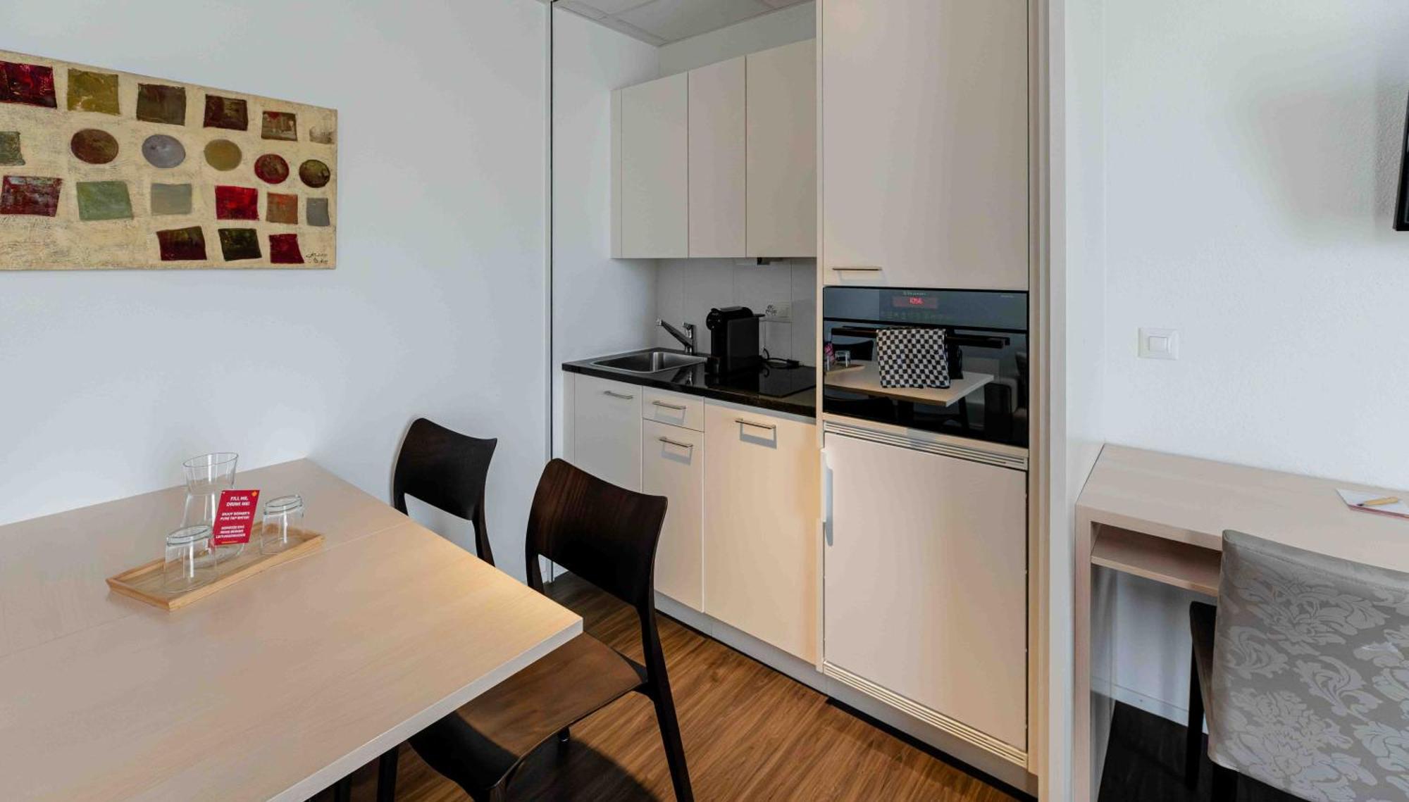 Los Lorentes Apartments Bern Airport Belp Esterno foto